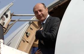 basescu avion